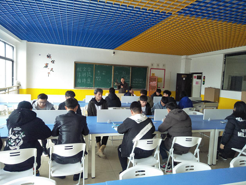 貴州城市職業(yè)學(xué)院粵嵌眾創(chuàng)空間開(kāi)展科技周活動(dòng)